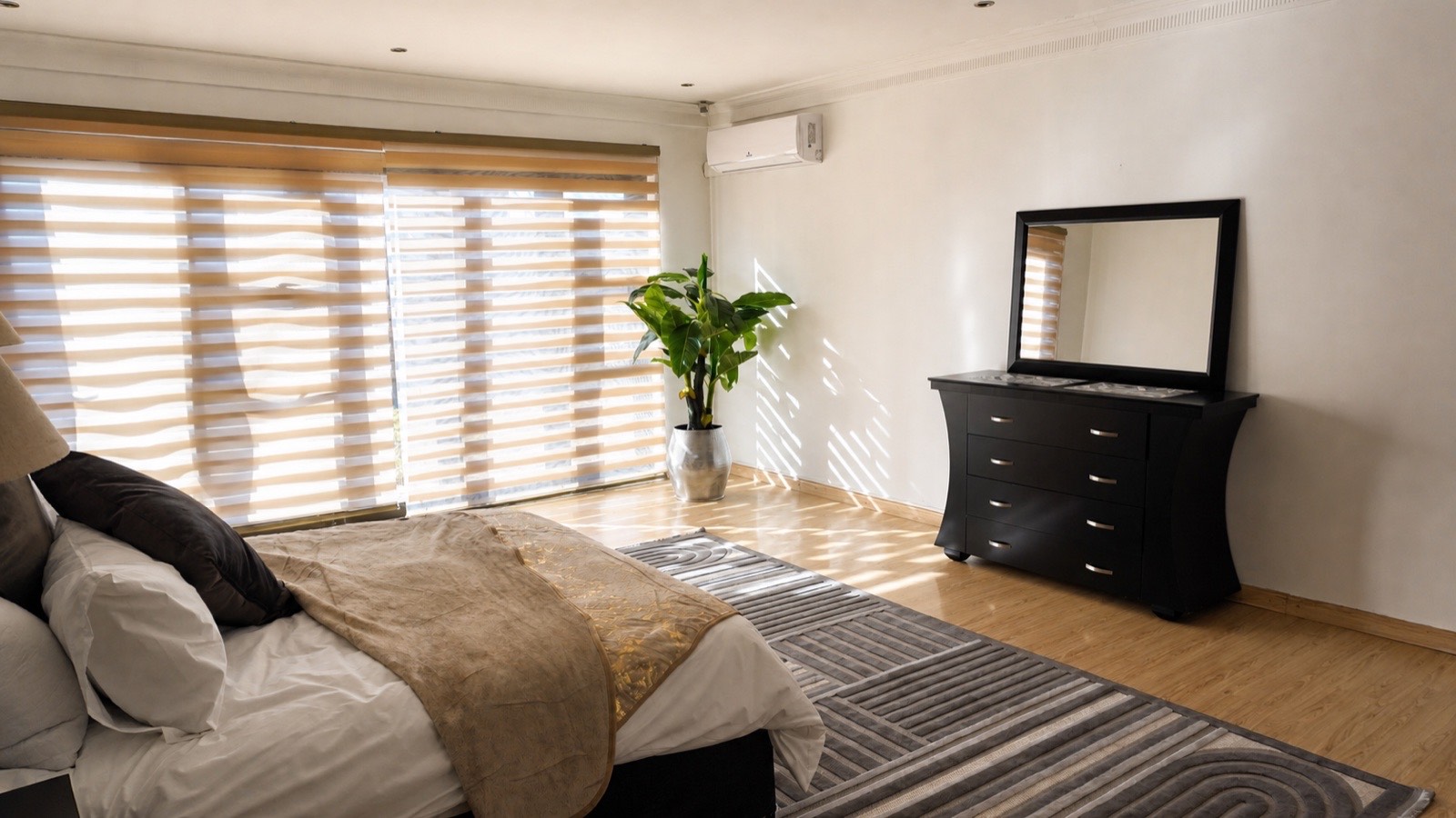 Spacious main bedroom inside Bait 1 in Marlboro Gardens